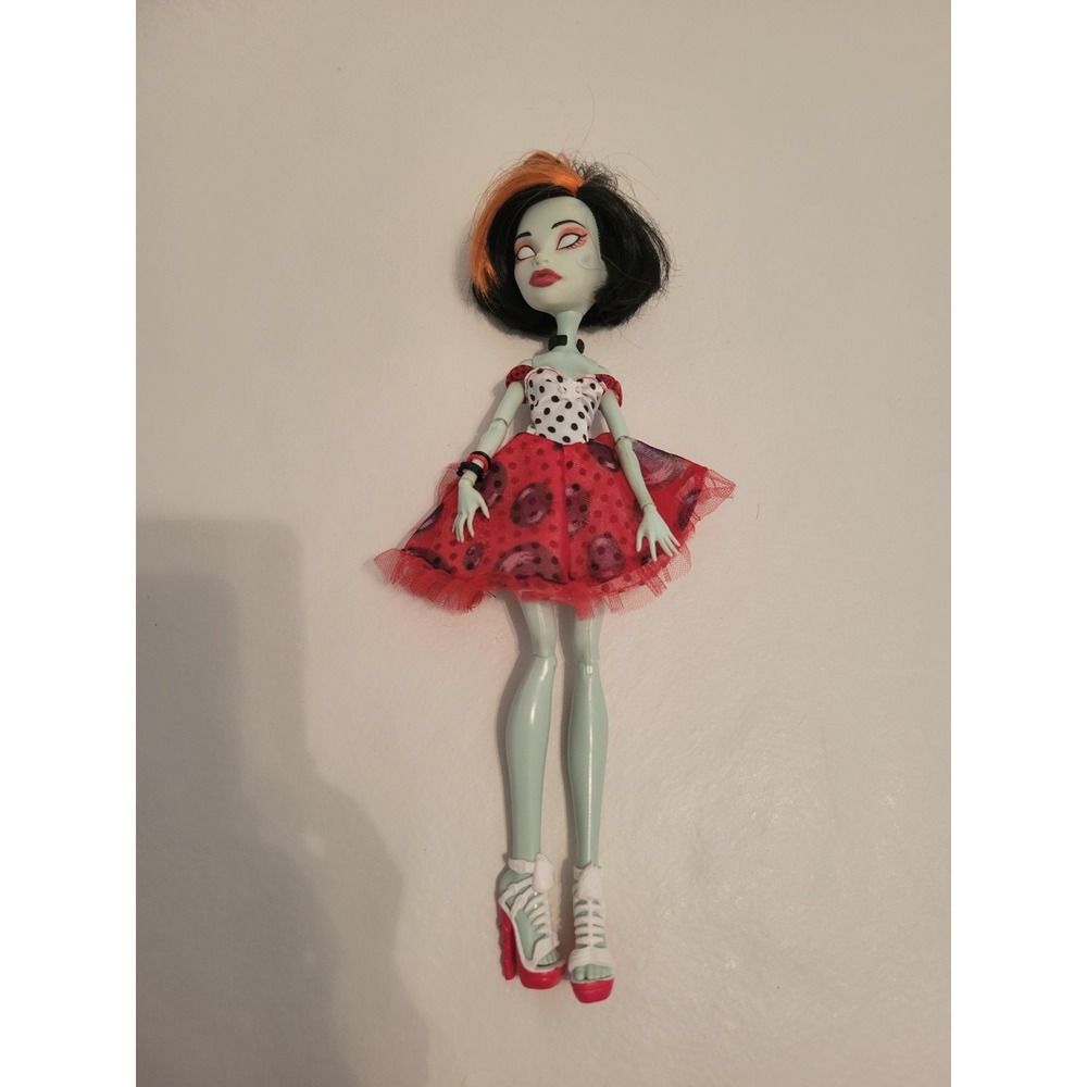 Monster High Doll Freaky Fusion Scarah Screams Redress Custom